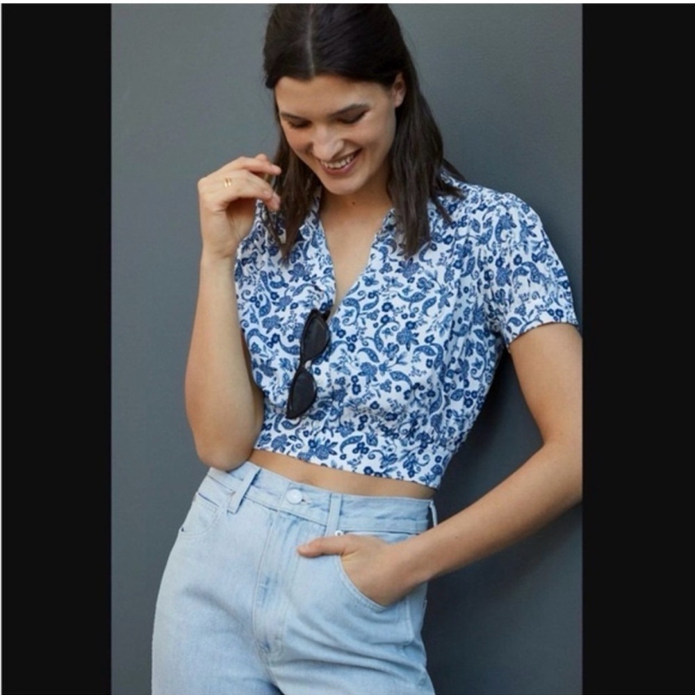 Favorite Daughter Blue and White Floral Paisley button down Crop Top XS